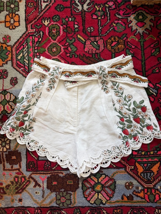 FARM Rio Pants - FARM Rio Off White Fruit Beauty Eurofax Premium Linen Richelieu Running Shorts